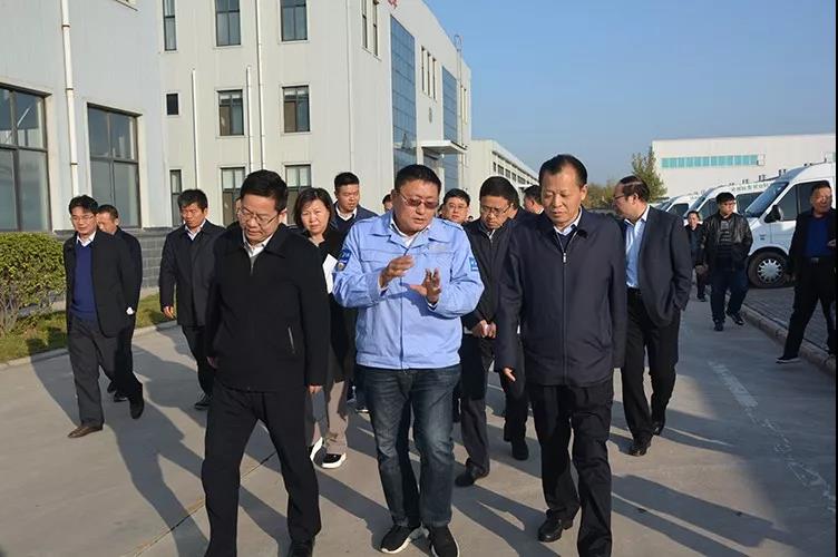 河南省副省長劉偉及全省智能制造觀摩團一行蒞臨安陽全豐航空調(diào)研指導(dǎo)